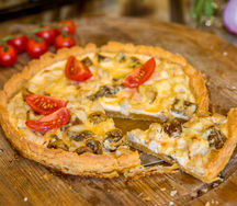 Киш с курицей и грибами