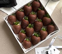 Клубника в шоколаде Классика М