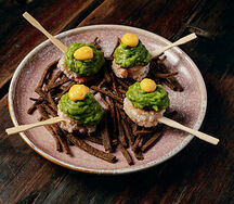 Креветки с манго