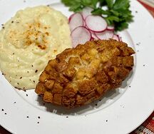 Котлета по-киевски с картофельным гарниром