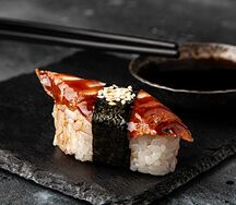 Суши с угрем