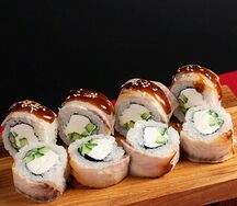 Ролл Ya Канада с угрем и хрустящим огурчиком