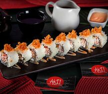 Aki Yaki дракон-ролл с угрем и сыром Филадельфия