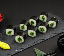 Ролл Маки с чукой