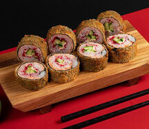 Темпура-ролл с лососем Dragon Окинава