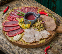 Мясная тарелка