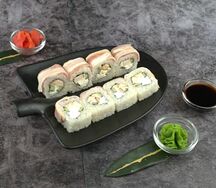 Ролл в беконе