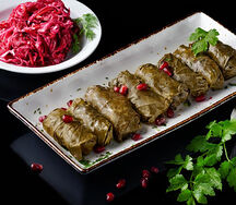 Долма в винoградных листьях