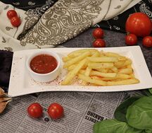 Картошка фри с соусом кетчуп