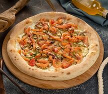 Пицца с копченой семгой