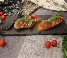 Брускетты Пармская ветчина