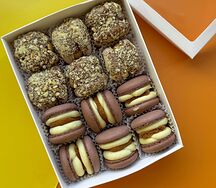 Макарон Печенье топлёное молоко, взбитая карамель с солёным крекером M