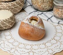 Розанчик с творогом