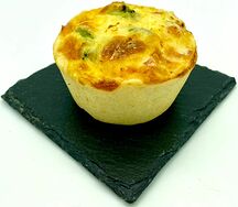 Киш лорен с брокколи и ветчиной порция