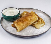 Блинчики с творогом и сметаной