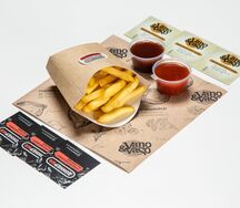 Картошка фри с соусом