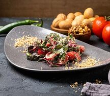 Салат по- грузински с орехами