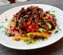 Тайский салат с говядиной