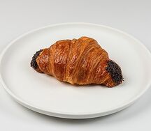 Круассан с шоколадным кремом