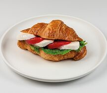 Круассан с моцареллой