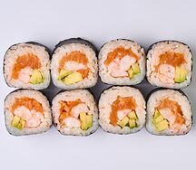Ролл с тигровой креветкой, лососем и авокадо