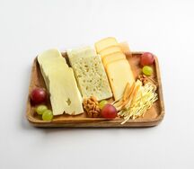 Ассорти из южных сыров