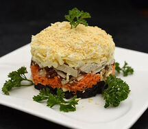 Салат с черносливом и курицей