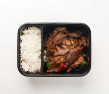 Баранья печень с овощами