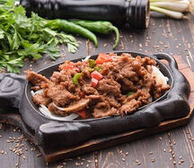 Мясо с овощами на жаровне
