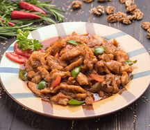 Курица с грецким орехом и грибами