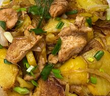 Картошка по-домашнему с маринованной курочкой