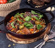 Домашняя лапша с овощами и филе ягнёнка