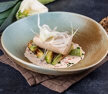 Угольная треска с кабачками и фенхелем в сливочном соусе