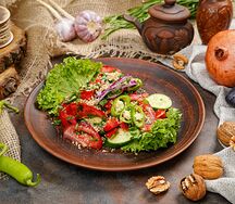 Салат овощной по-грузински