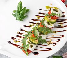 Caprese с цукини