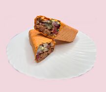 Мини-Шаурма в сырном лаваше с говядиной