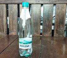 Вода Borjomi с газом