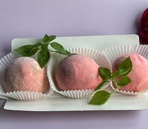 Пирожное Моти (mochi) клубника-базилик