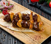 Кебаб из бараньей печени с курдюком