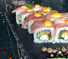 Ролл с беконом