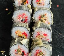 Жареный с мидиями и беконом