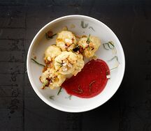 Бананы в воздушном кляре со взбитыми сливками