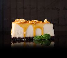 Чизкейк ореховый с соленой карамелью