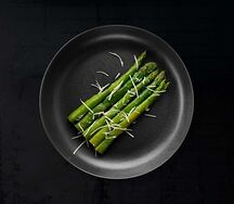 Спаржа с сыром