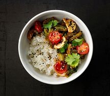 Овощи в терияки соусе на рисе