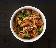 Лапша Удон с курицей и овощами