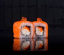 Ролл Фило с красной икрой