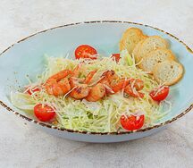 Салат Цезарь с креветками