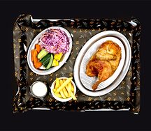 Половина курицы гриль с салатом коул слоу маринованными овощами и картошкой фри