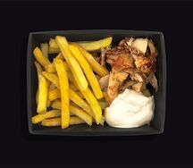 Картофель фри с курицей гриль